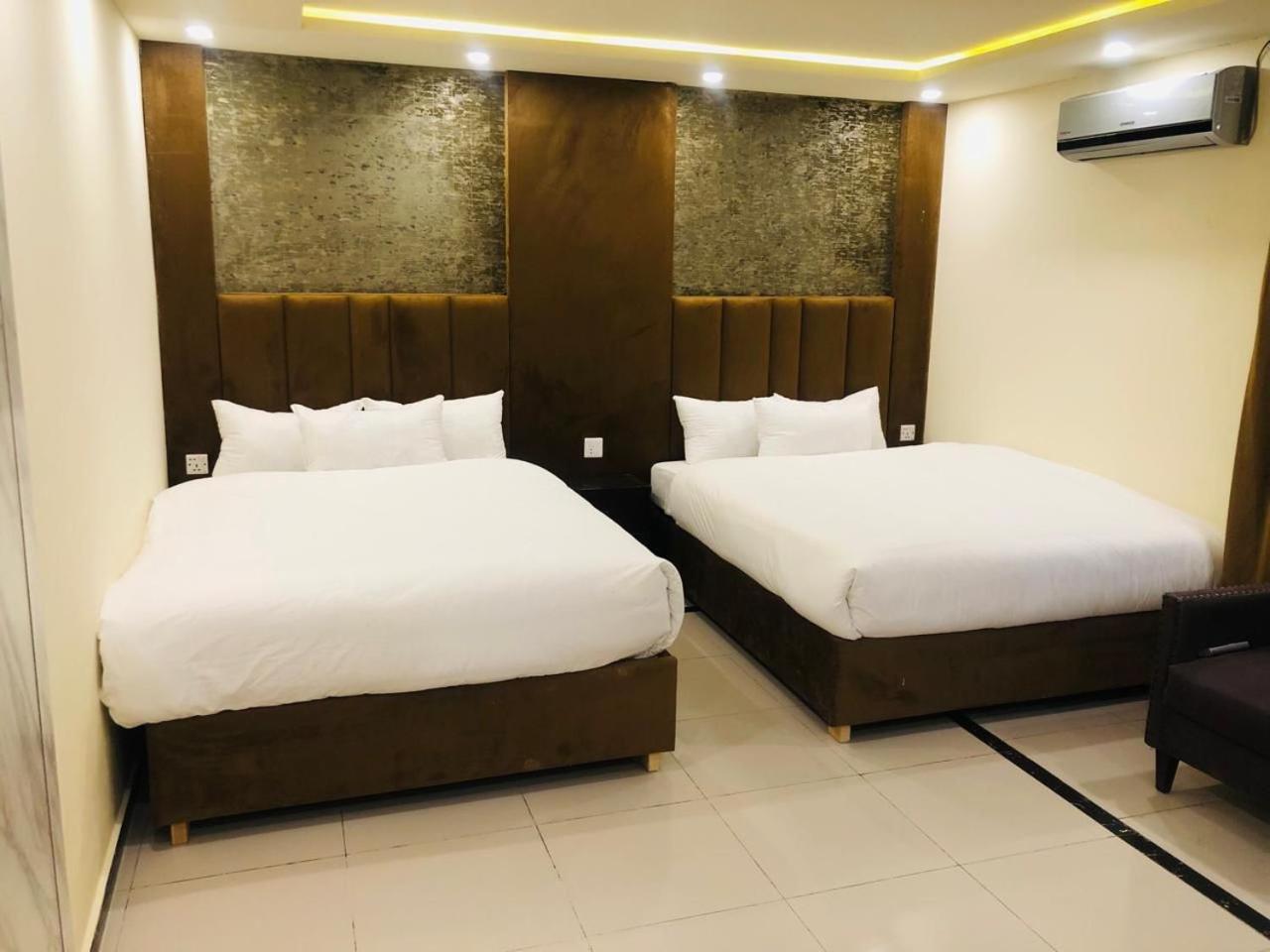 Blue Moon Residency Jinnah Super Islamabad Exterior photo