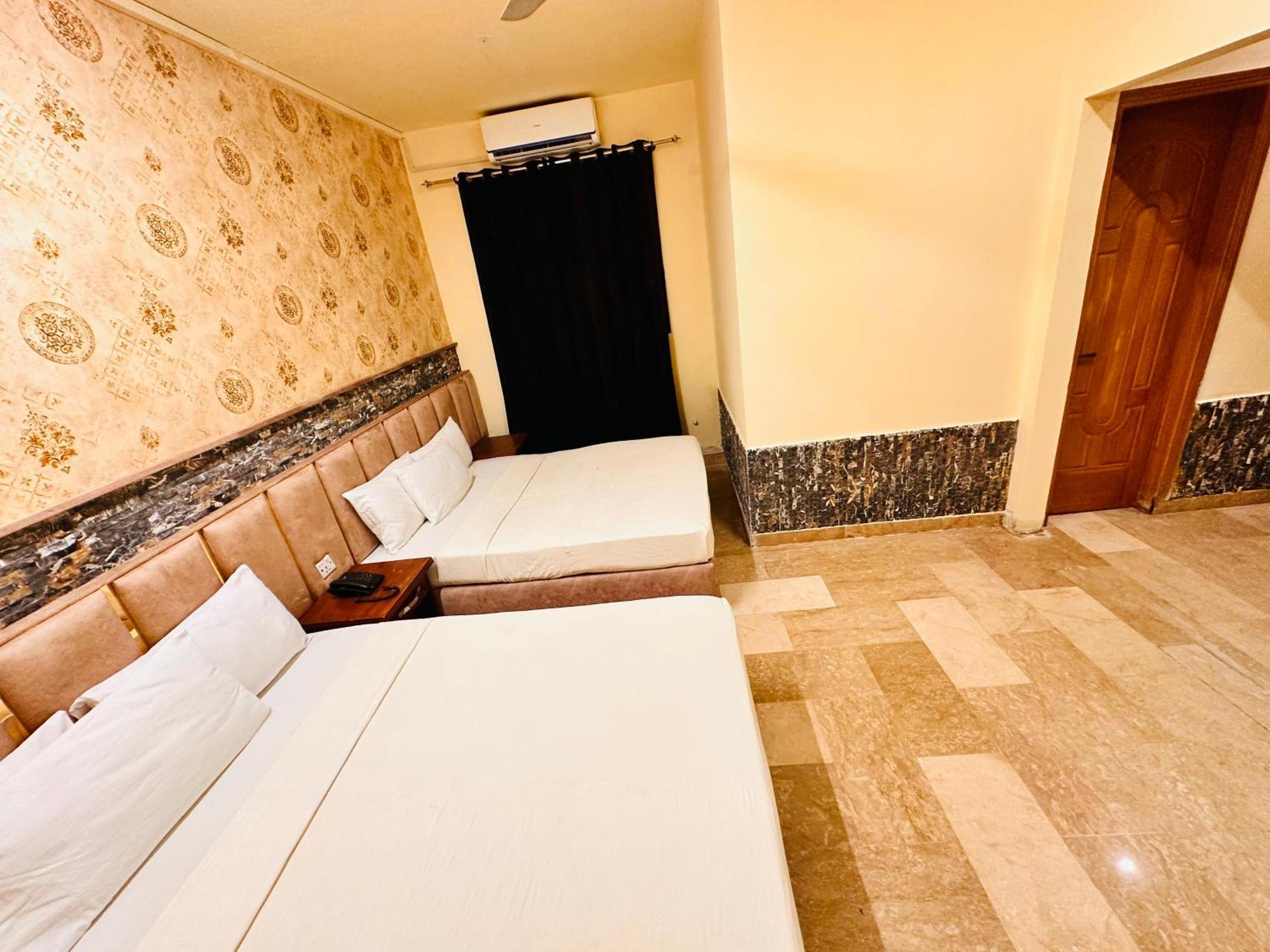 Blue Moon Residency Jinnah Super Islamabad Exterior photo