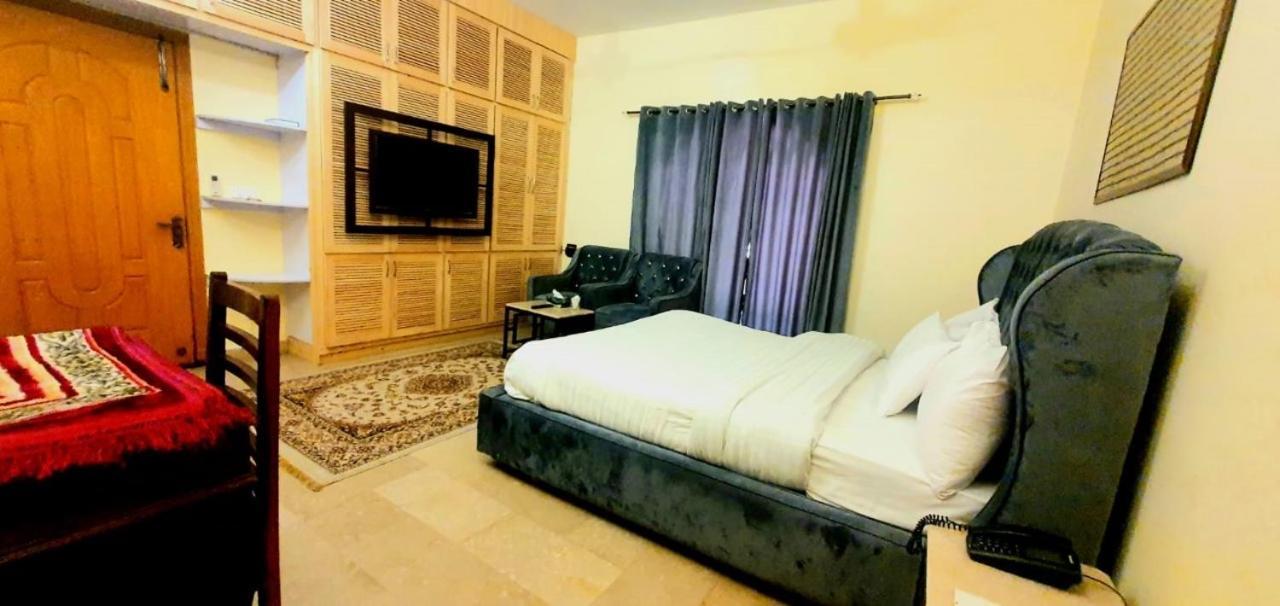 Blue Moon Residency Jinnah Super Islamabad Exterior photo